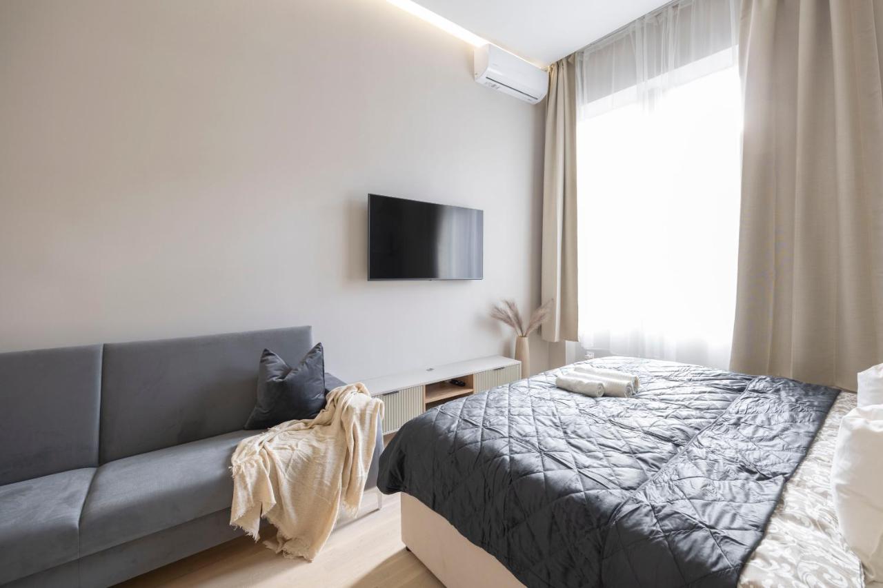 Luxurious & Spacious Central Residence With Balcony Budapest Bagian luar foto